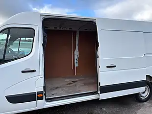 Used 2020 Nissan NV400 Acenta White - Interior and Exterior details 10