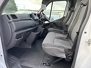 Used 2020 Nissan NV400 Acenta White - Interior and Exterior details 12