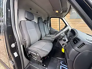 Used 2020 Nissan NV400 Tekna Black - Interior and Exterior details 14