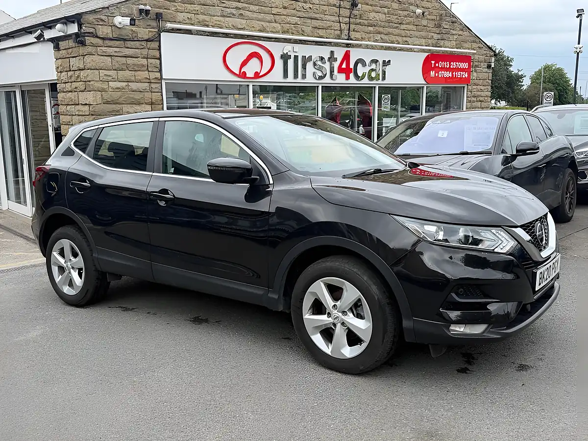 Used 2020 Nissan Qashqai Acenta Premium Black - Front View