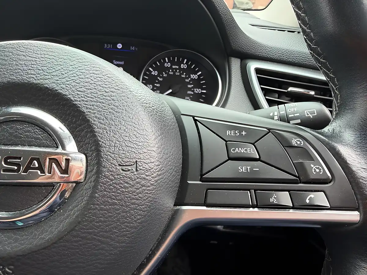 Used 2020 Nissan Qashqai Acenta Premium Black - Interior and Exterior details 10