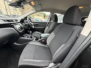 Used 2020 Nissan Qashqai Acenta Premium Black - Interior and Exterior details 13
