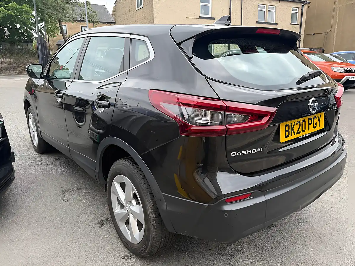 Used 2020 Nissan Qashqai Acenta Premium Black - Interior and Exterior details 4