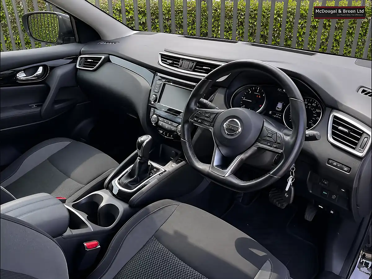 Used 2020 Nissan Qashqai Acenta Premium Black - Interior and Exterior details 12