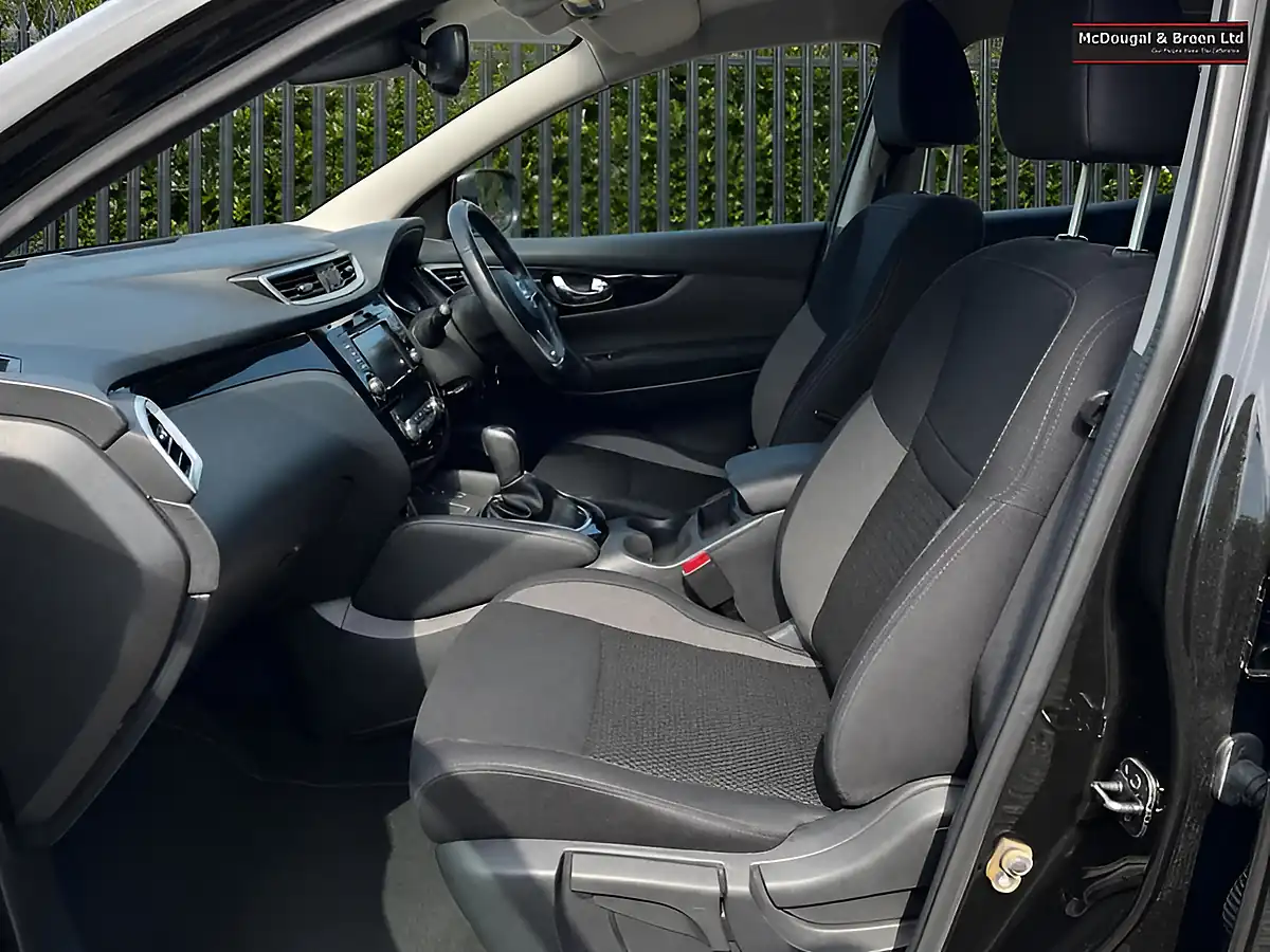 Used 2020 Nissan Qashqai Acenta Premium Black - Interior and Exterior details 13