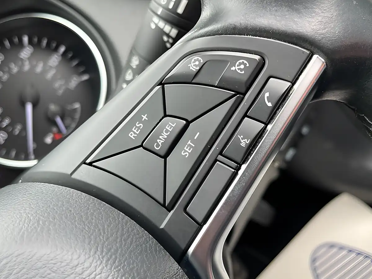 Used 2020 Nissan Qashqai Acenta Premium Black - Interior and Exterior details 15