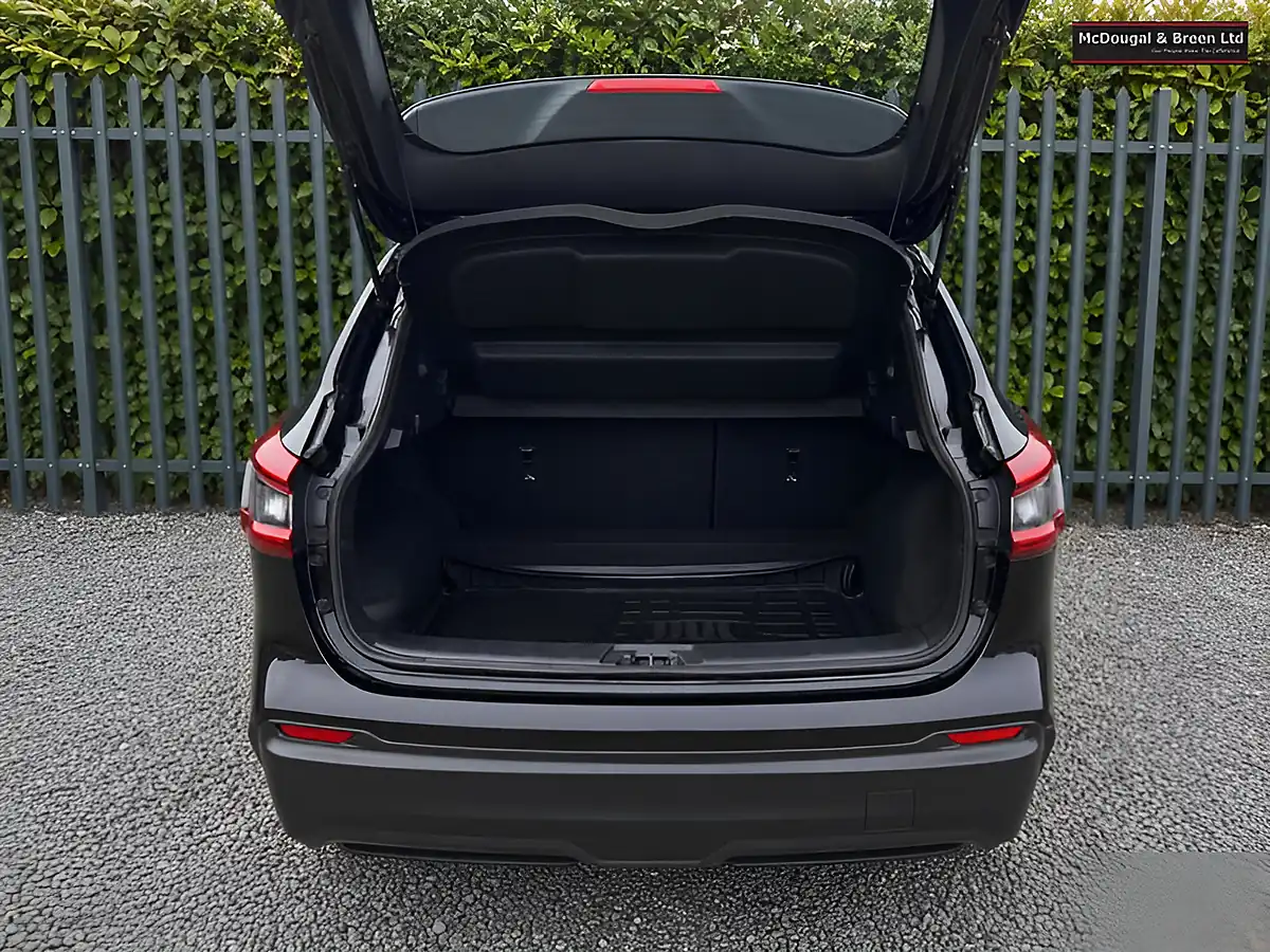 Used 2020 Nissan Qashqai Acenta Premium Black - Interior and Exterior details 19