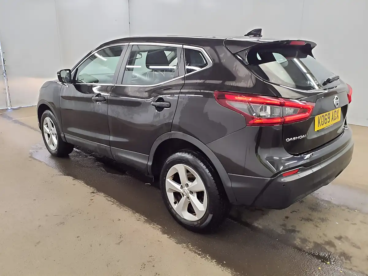 Used 2020 Nissan Qashqai Acenta Premium Black - Interior and Exterior details 5