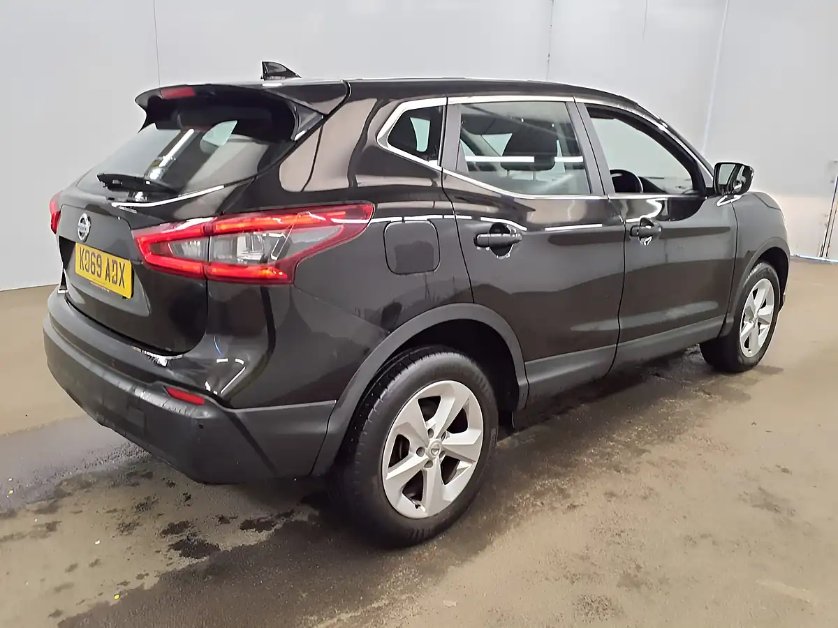 Used 2020 Nissan Qashqai Acenta Premium Black - Interior and Exterior details 6