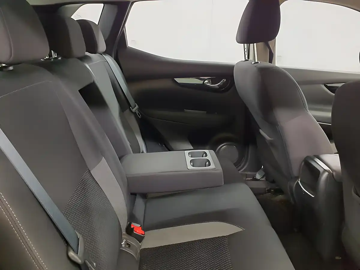 Used 2020 Nissan Qashqai Acenta Premium Black - Interior and Exterior details 9
