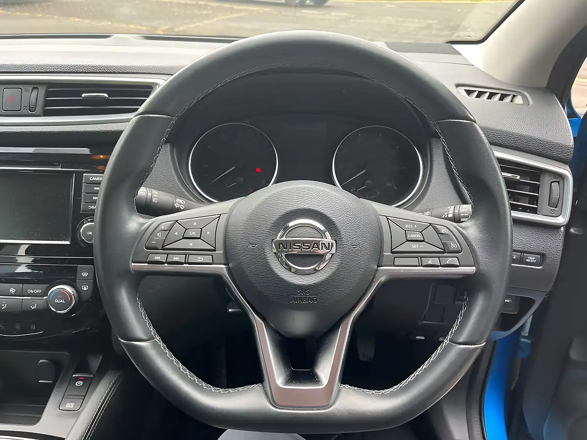 Used 2020 Nissan Qashqai Acenta Premium Blue - Interior and Exterior details 10