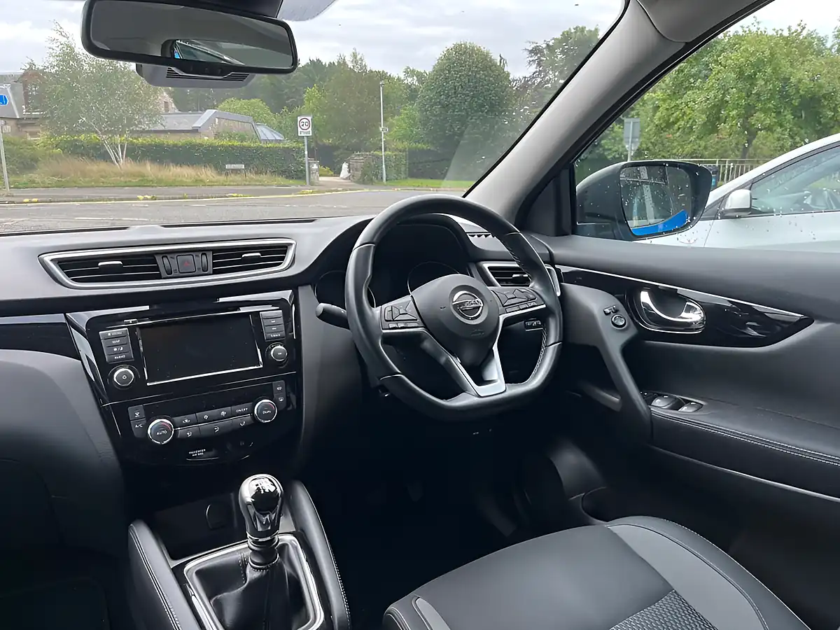 Used 2020 Nissan Qashqai Acenta Premium Blue - Interior and Exterior details 11
