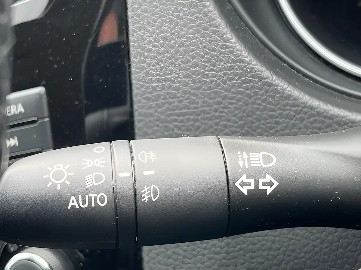 Used 2020 Nissan Qashqai Acenta Premium Blue - Interior and Exterior details 18