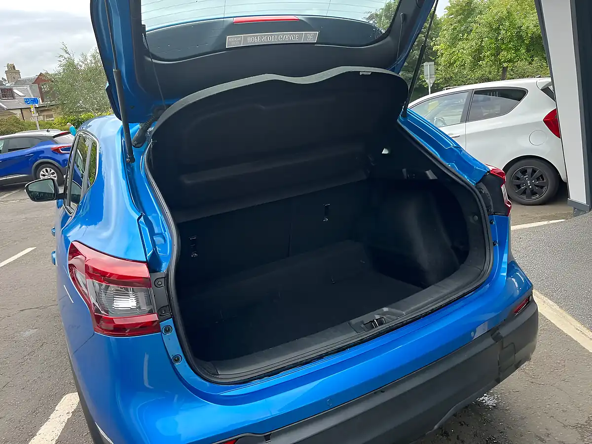 Used 2020 Nissan Qashqai Acenta Premium Blue - Interior and Exterior details 19