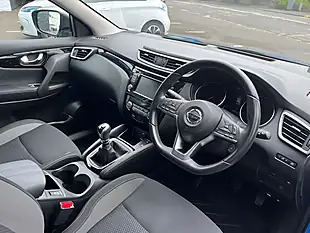 Used 2020 Nissan Qashqai Acenta Premium Blue - Interior and Exterior details 4
