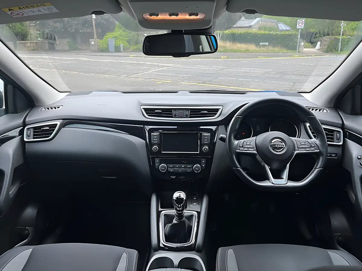 Used 2020 Nissan Qashqai Acenta Premium Blue - Interior and Exterior details 7