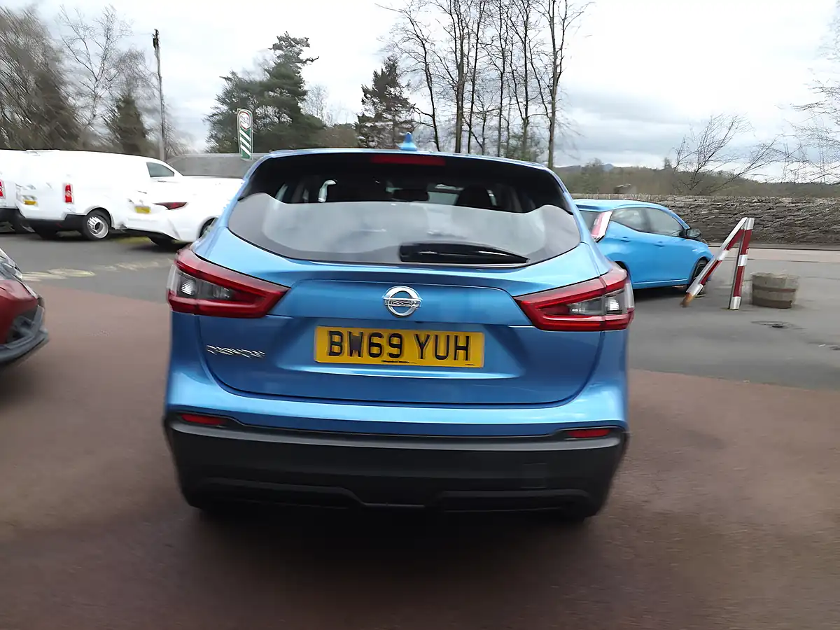 Used 2020 Nissan Qashqai Acenta Premium Blue - Interior and Exterior details 6