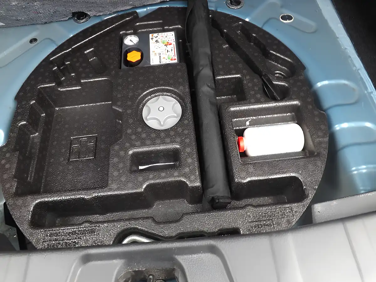 Used 2020 Nissan Qashqai Acenta Premium Blue - Interior and Exterior details 8