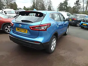 Used 2020 Nissan Qashqai Acenta Premium Blue - Interior and Exterior details 9