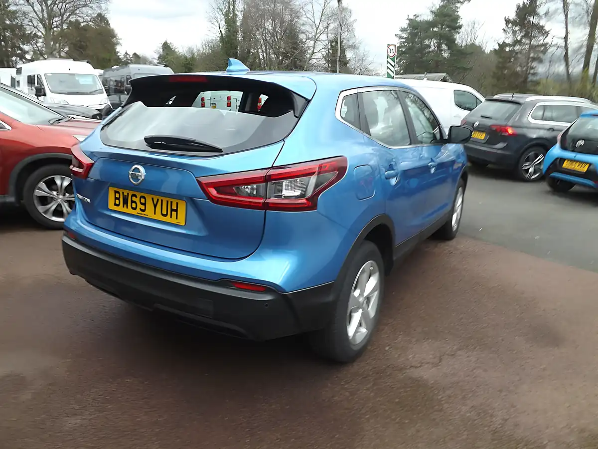Used 2020 Nissan Qashqai Acenta Premium Blue - Interior and Exterior details 9