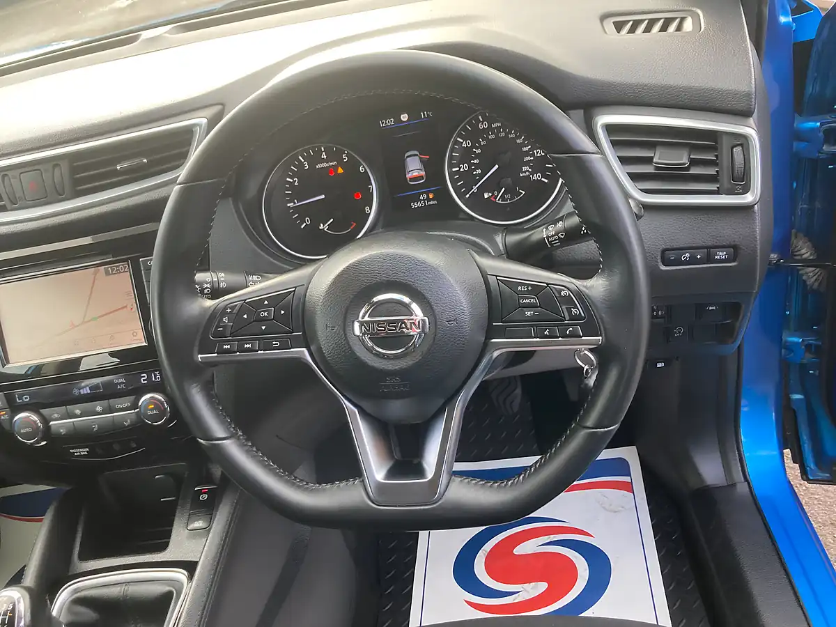 Used 2020 Nissan Qashqai Acenta Premium Blue - Interior and Exterior details 16