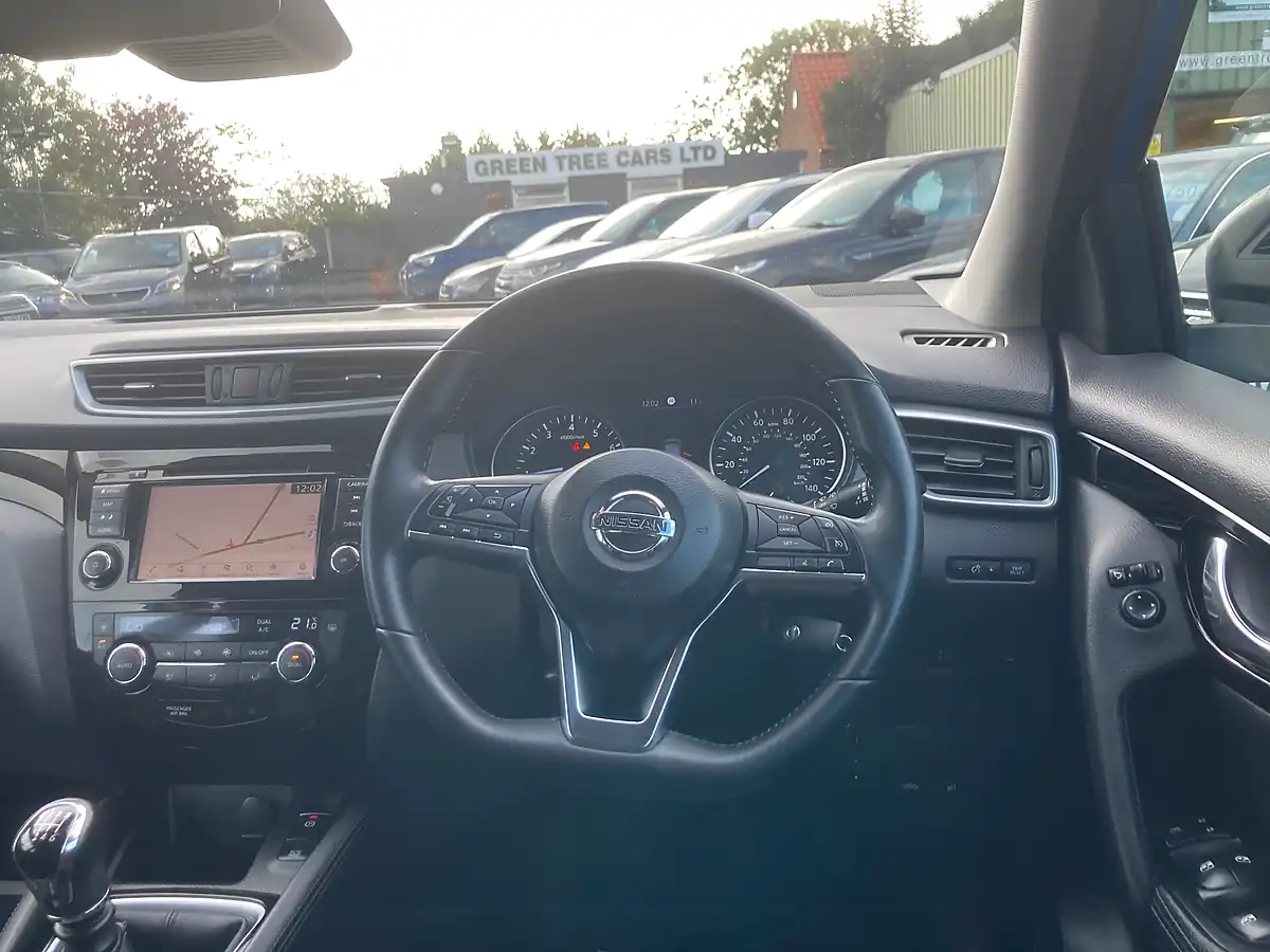 Used 2020 Nissan Qashqai Acenta Premium Blue - Interior and Exterior details 18