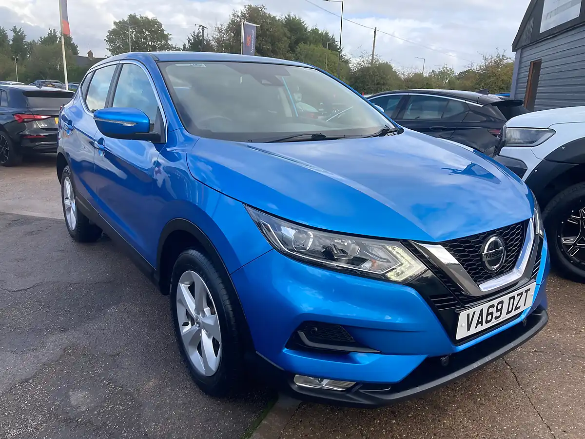 Used 2020 Nissan Qashqai Acenta Premium Blue - Interior and Exterior details 3