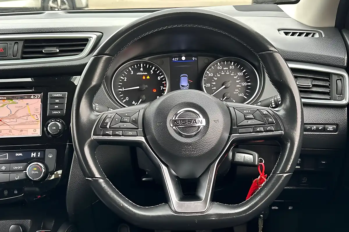 Used 2020 Nissan Qashqai Acenta Premium Flame Red - Interior and Exterior details 10