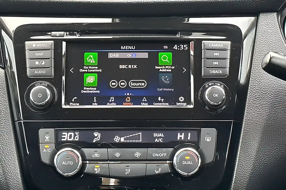 Used 2020 Nissan Qashqai Acenta Premium Flame Red - Interior and Exterior details 12
