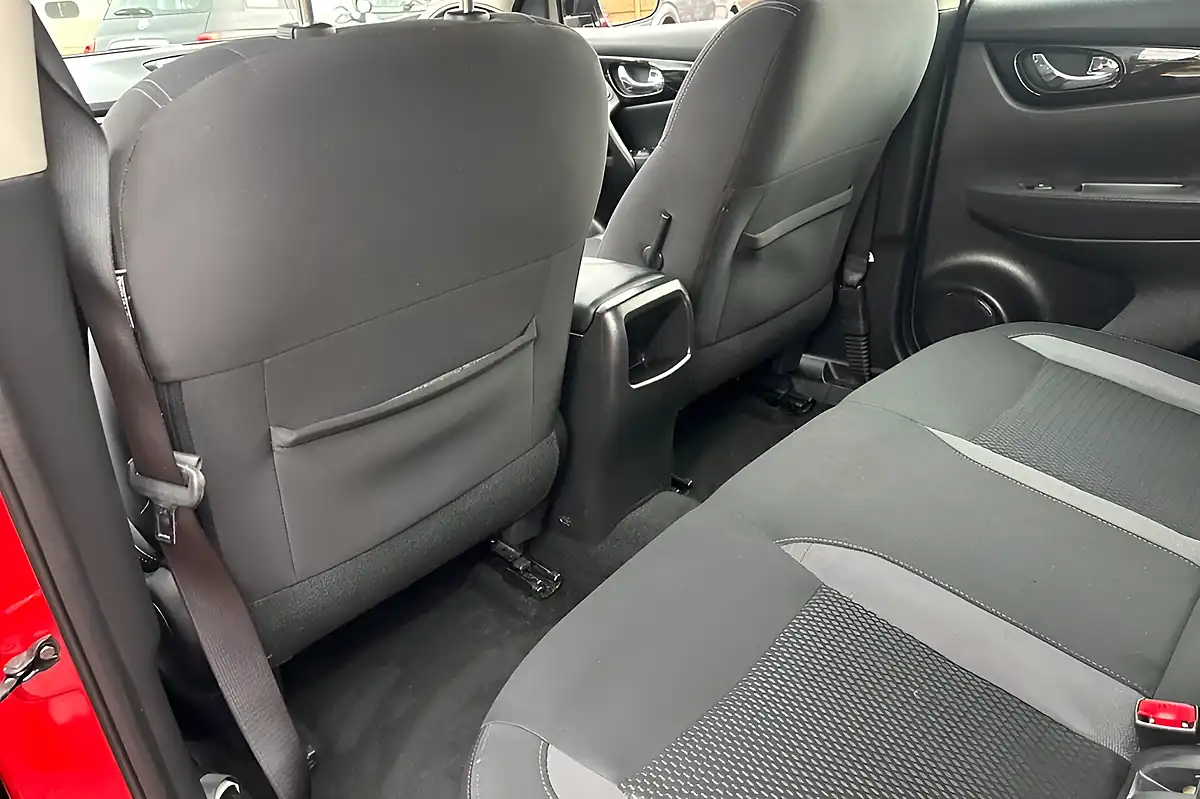 Used 2020 Nissan Qashqai Acenta Premium Flame Red - Interior and Exterior details 15