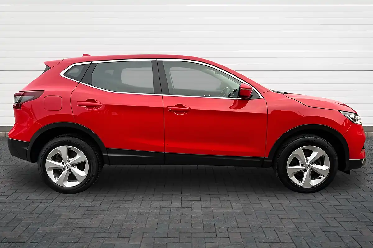 Used 2020 Nissan Qashqai Acenta Premium Flame Red - Interior and Exterior details 2