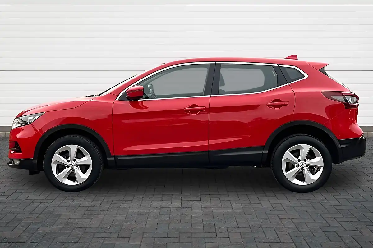 Used 2020 Nissan Qashqai Acenta Premium Flame Red - Interior and Exterior details 6
