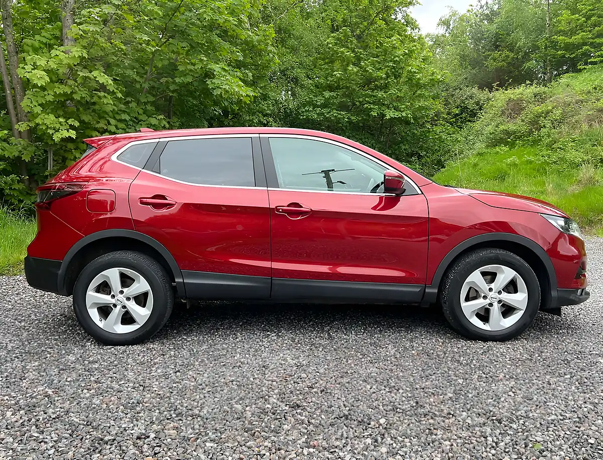 Used 2020 Nissan Qashqai Acenta Premium Magnetic Red - Interior and Exterior details 7