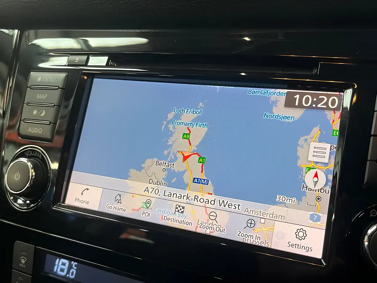 Used 2020 Nissan Qashqai Acenta Premium Red - Interior and Exterior details 13