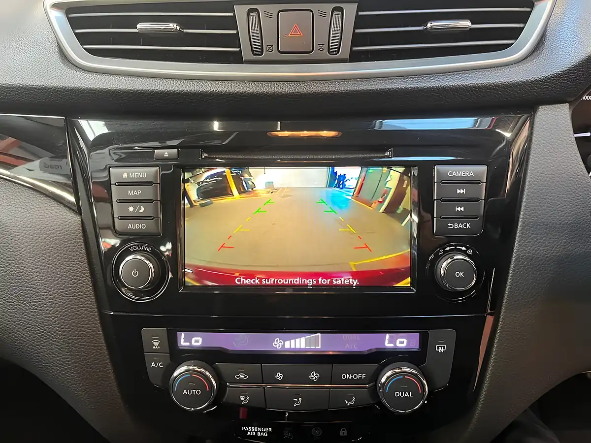 Used 2020 Nissan Qashqai Acenta Premium Red - Interior and Exterior details 15