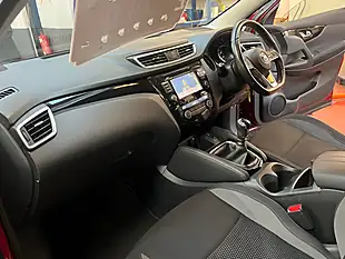 Used 2020 Nissan Qashqai Acenta Premium Red - Interior and Exterior details 16