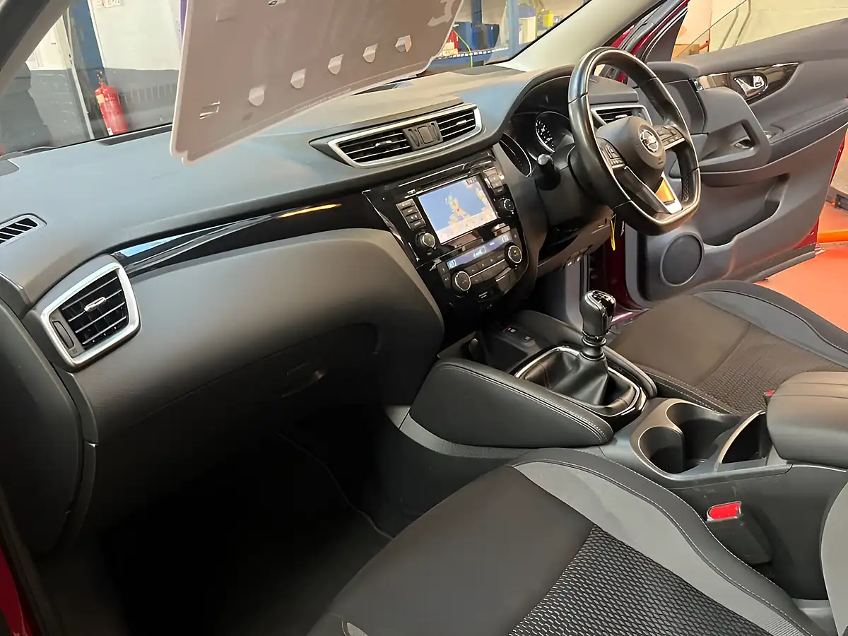 Used 2020 Nissan Qashqai Acenta Premium Red - Interior and Exterior details 16