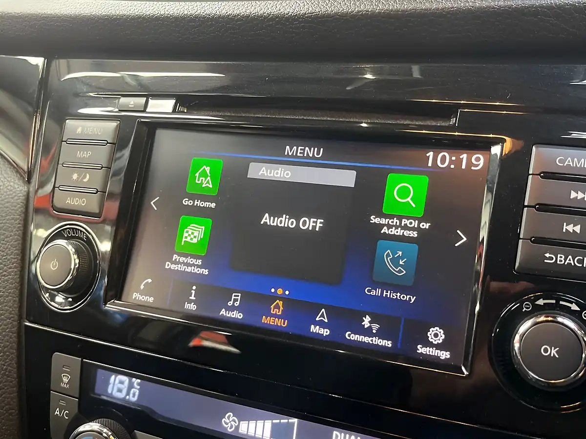 Used 2020 Nissan Qashqai Acenta Premium Red - Interior and Exterior details 19