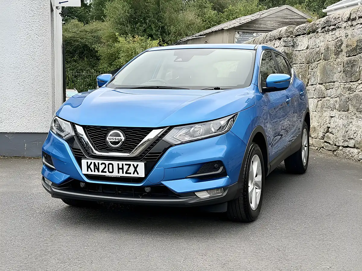 Used 2020 Nissan Qashqai Acenta Premium Vivid Blue - Interior and Exterior details 10