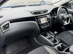 Used 2020 Nissan Qashqai Acenta Premium Vivid Blue - Interior and Exterior details 13