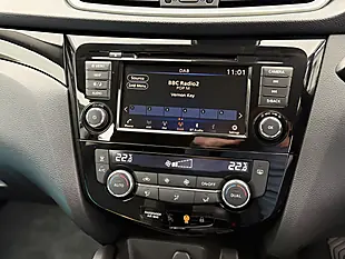 Used 2020 Nissan Qashqai Acenta Premium Vivid Blue - Interior and Exterior details 16