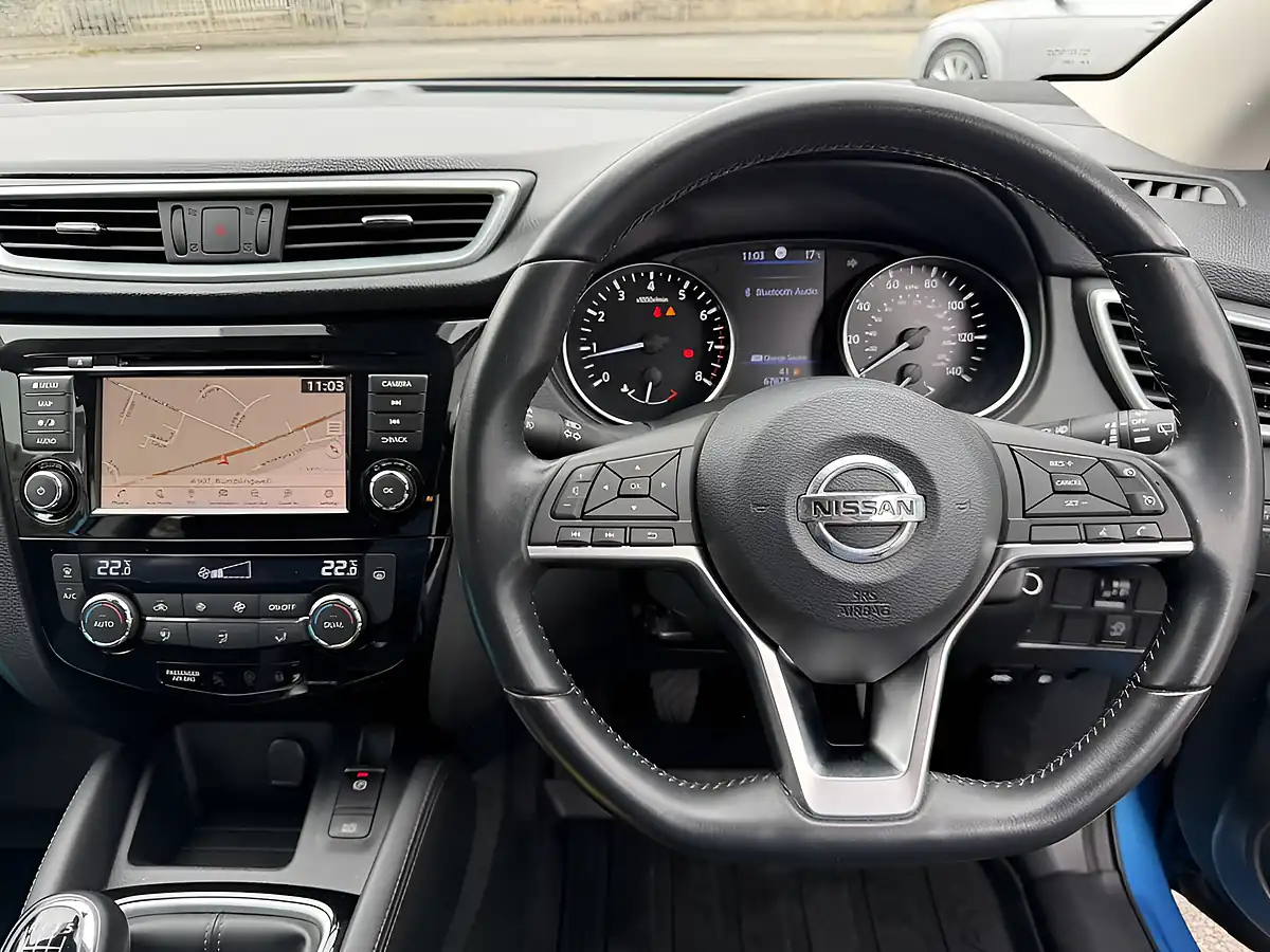 Used 2020 Nissan Qashqai Acenta Premium Vivid Blue - Interior and Exterior details 18