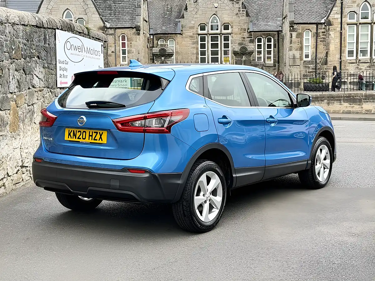 Used 2020 Nissan Qashqai Acenta Premium Vivid Blue - Interior and Exterior details 9