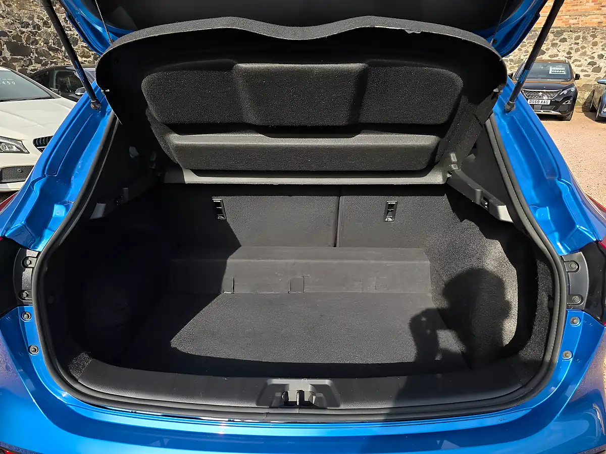 Used 2020 Nissan Qashqai Acenta Premium Vivid Blue Metallic - Interior and Exterior details 13