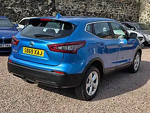 Used 2020 Nissan Qashqai Acenta Premium Vivid Blue Metallic - Interior and Exterior details 18