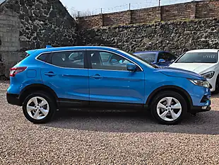 Used 2020 Nissan Qashqai Acenta Premium Vivid Blue Metallic - Interior and Exterior details 19