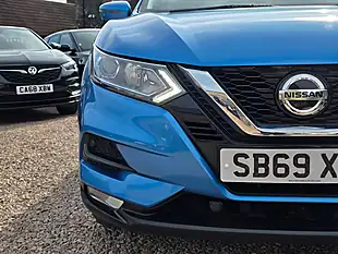 Used 2020 Nissan Qashqai Acenta Premium Vivid Blue Metallic - Interior and Exterior details 4