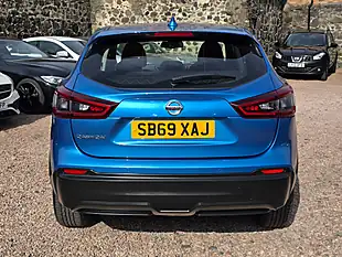 Used 2020 Nissan Qashqai Acenta Premium Vivid Blue Metallic - Interior and Exterior details 17