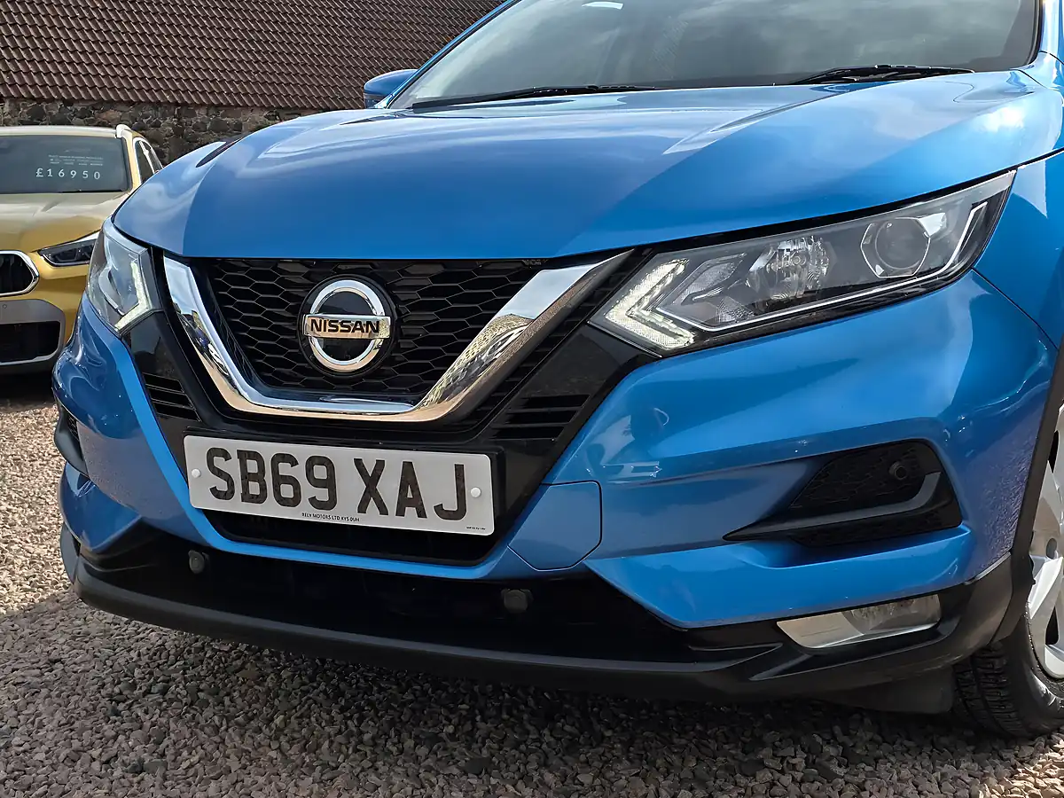 Used 2020 Nissan Qashqai Acenta Premium Vivid Blue Metallic - Interior and Exterior details 6