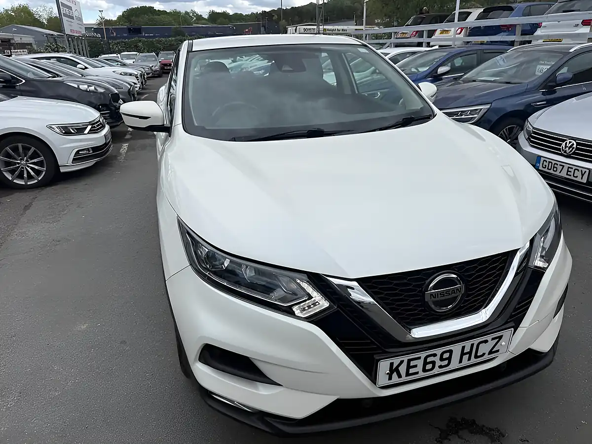 Used 2020 Nissan Qashqai Acenta Premium White - Interior and Exterior details 15